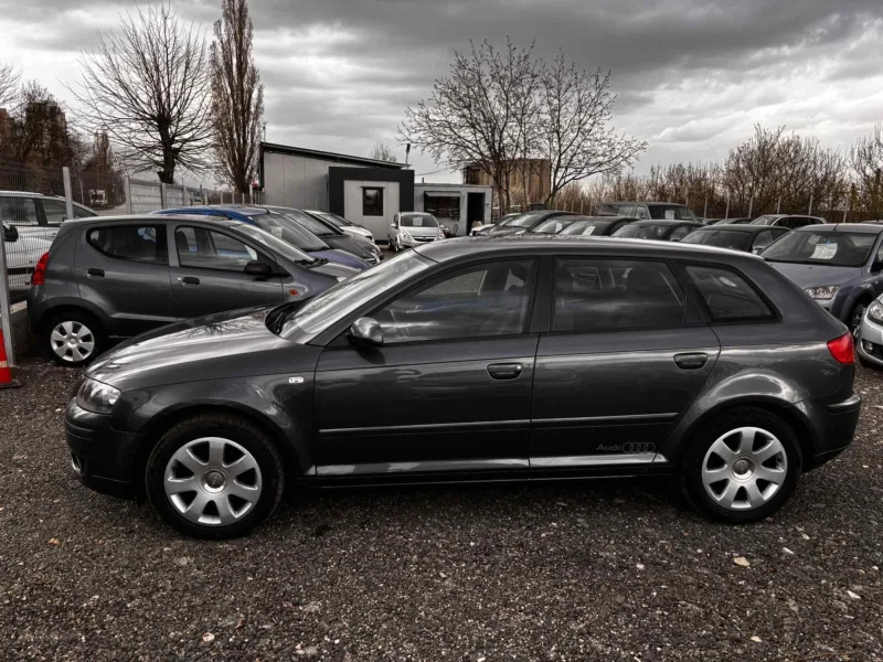 Audi A3 2.0TDI AUTOM, снимка 4 - Автомобили и джипове - 49520124