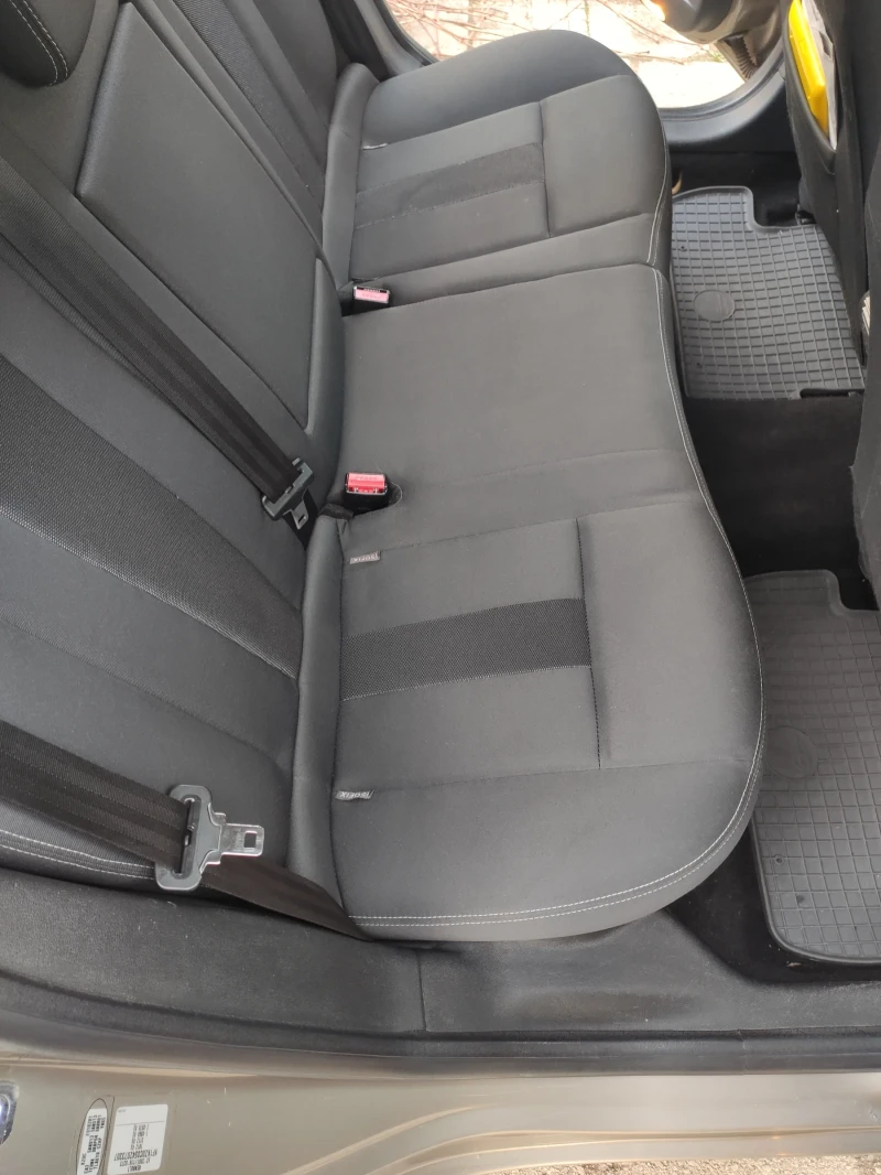 Renault Megane 1.5 dci, снимка 9 - Автомобили и джипове - 52767718