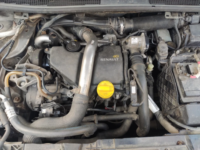 Renault Megane 1.5 dci, снимка 16 - Автомобили и джипове - 52767718