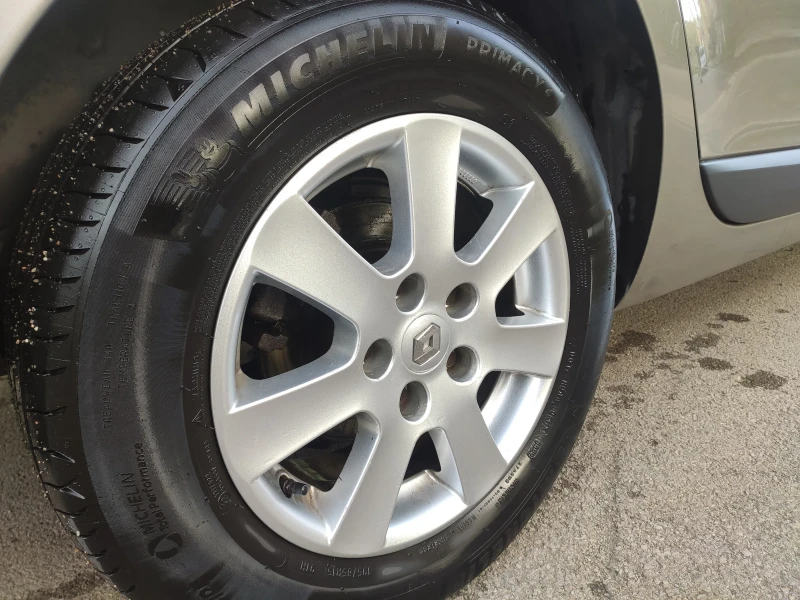 Renault Megane 1.5 dci, снимка 7 - Автомобили и джипове - 52767718