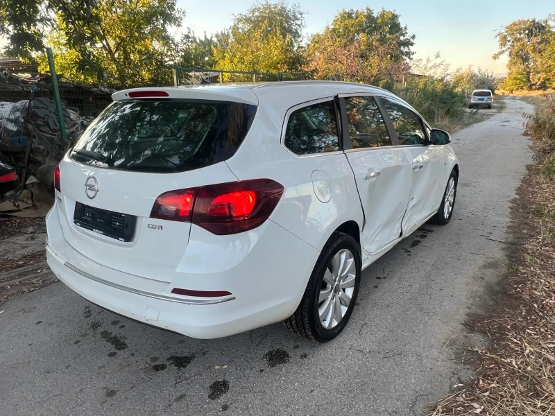Opel Astra J 1.7CDTi, снимка 4 - Автомобили и джипове - 51746391