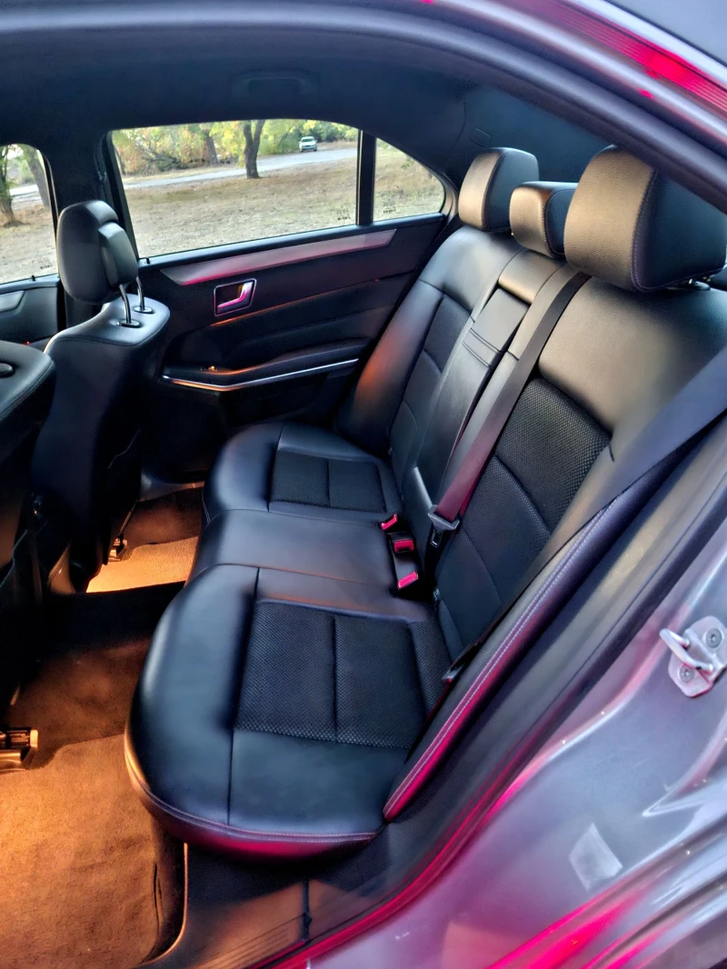 Mercedes-Benz E 220, снимка 10 - Автомобили и джипове - 52516255