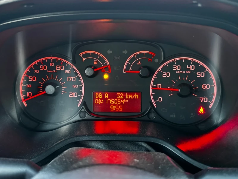 Fiat Doblo 1.6MJET MAXXI, снимка 13 - Автомобили и джипове - 52003349