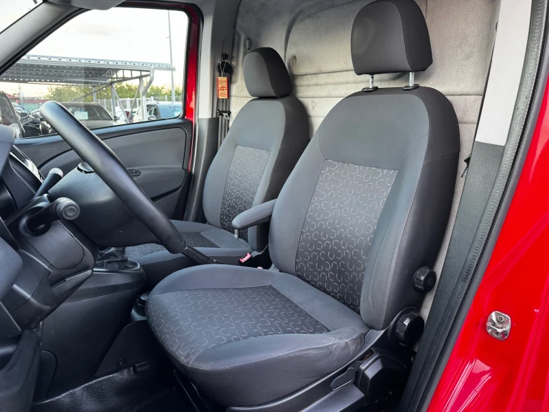 Fiat Doblo 1.6MJET MAXXI, снимка 8 - Автомобили и джипове - 52003349