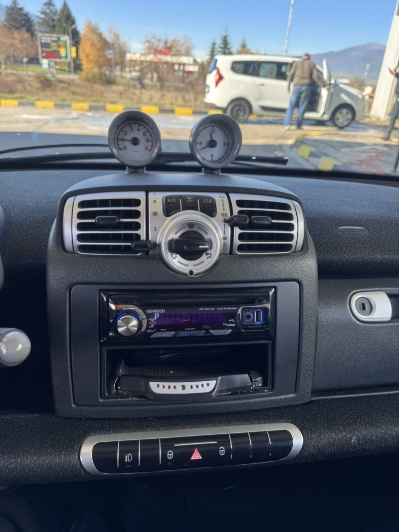 Smart Fortwo 1.0.  Automatic E4, снимка 10 - Автомобили и джипове - 52436016