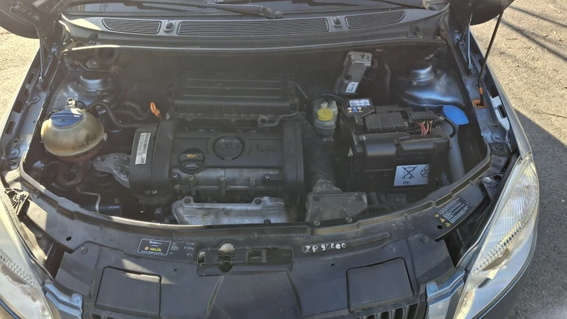 Skoda Fabia 1.4, снимка 6 - Автомобили и джипове - 52848210