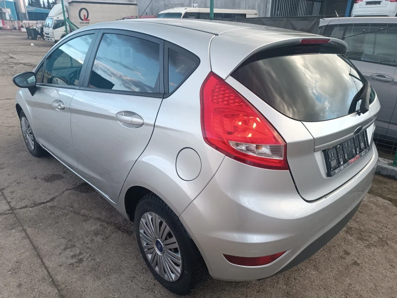 Ford Fiesta 1, 4i, ПЕРФЕКТНА, ЛИЗИНГ , снимка 3 - Автомобили и джипове - 53396986