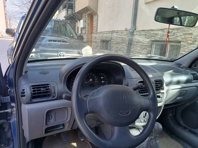 Renault Clio  1.2i , снимка 4 - Автомобили и джипове - 53401275