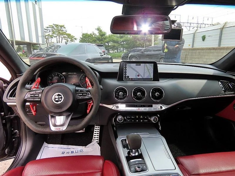 Kia Stinger 3.3 Turbo AWD| 365к.с.| ВКЛ.ТЕХНОТЕСТ, снимка 7 - Автомобили и джипове - 55404926