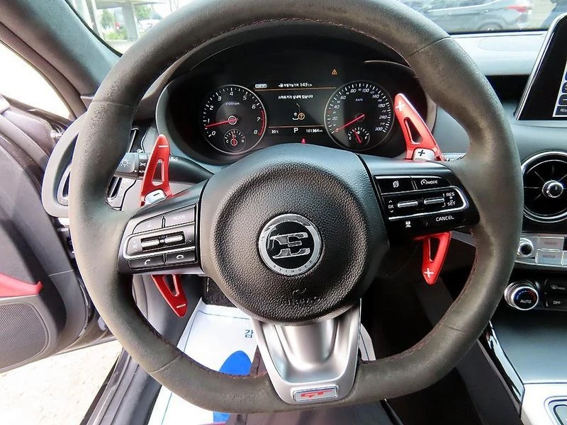 Kia Stinger 3.3 Turbo AWD| 365к.с.| ВКЛ.ТЕХНОТЕСТ, снимка 8 - Автомобили и джипове - 55404926