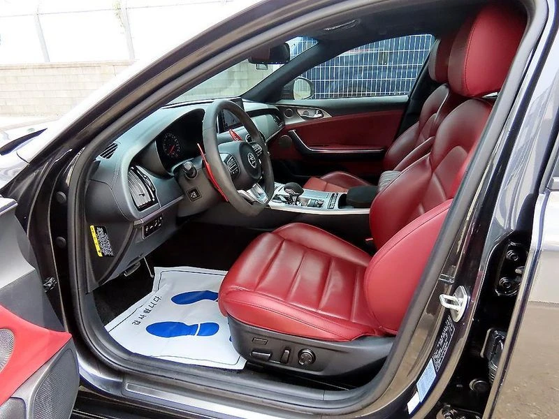 Kia Stinger 3.3 Turbo AWD| 365к.с.| ВКЛ.ТЕХНОТЕСТ, снимка 5 - Автомобили и джипове - 55404926