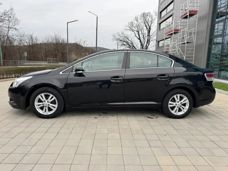 Toyota Avensis 2.0 D4D 126 к.с, снимка 4 - Автомобили и джипове - 56270118