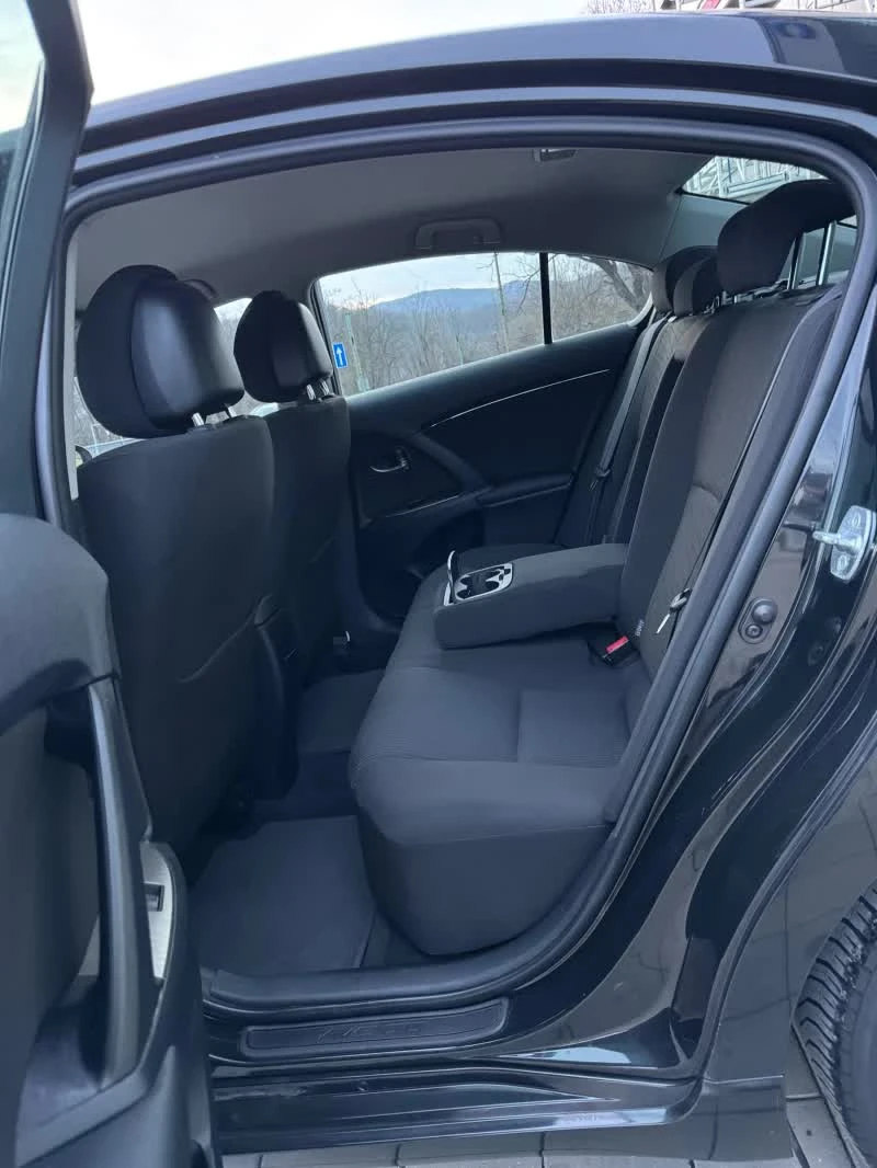 Toyota Avensis 2.0 D4D 126 к.с, снимка 6 - Автомобили и джипове - 56270118