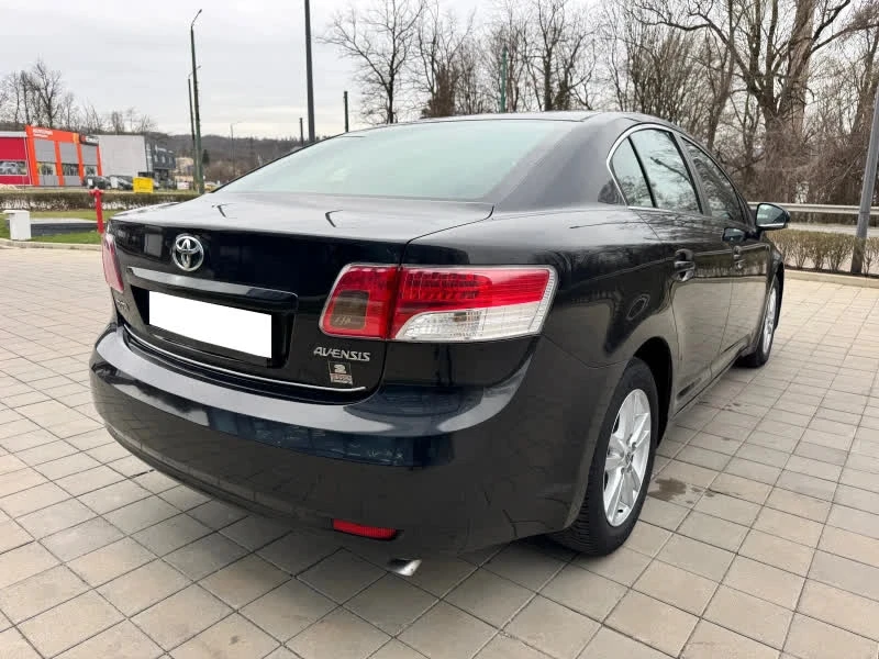 Toyota Avensis 2.0 D4D 126 к.с, снимка 7 - Автомобили и джипове - 56270118