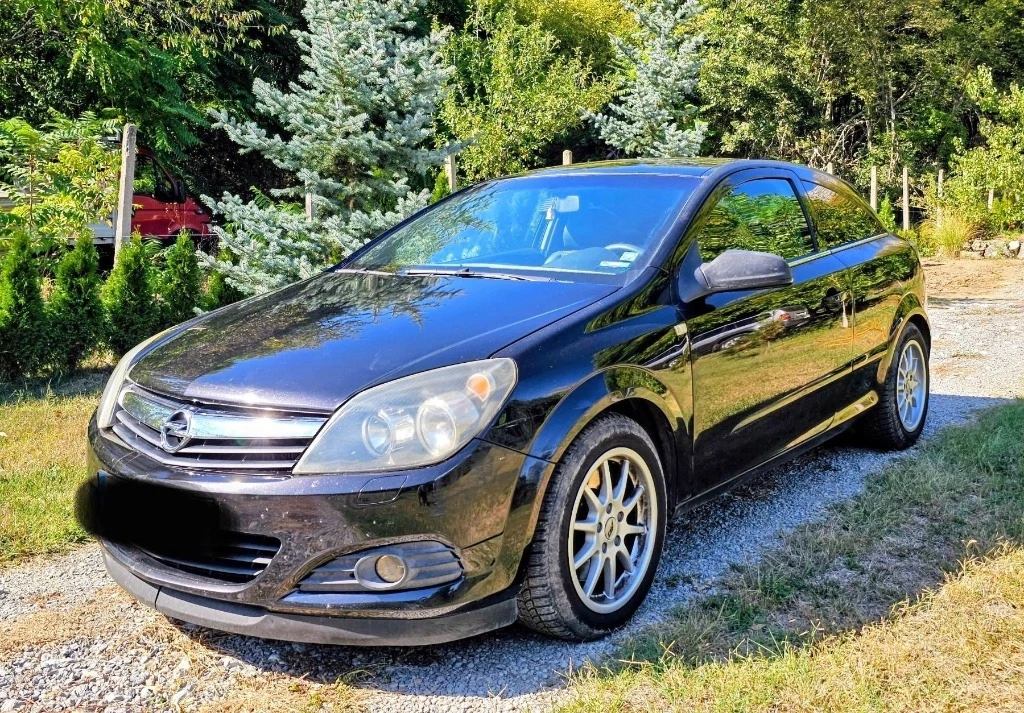 Opel Astra GTC 1.9, снимка 1