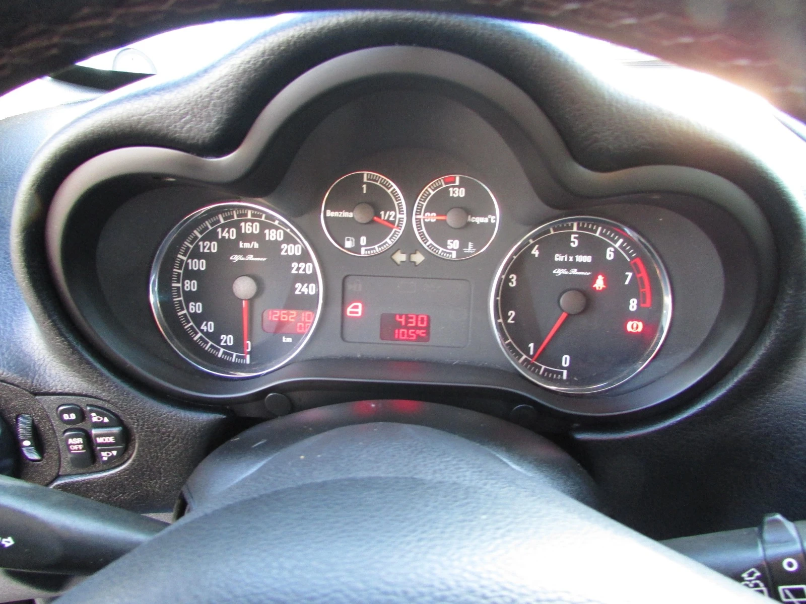 Alfa Romeo 147 1.6i EURO4 | Mobile.bg   14