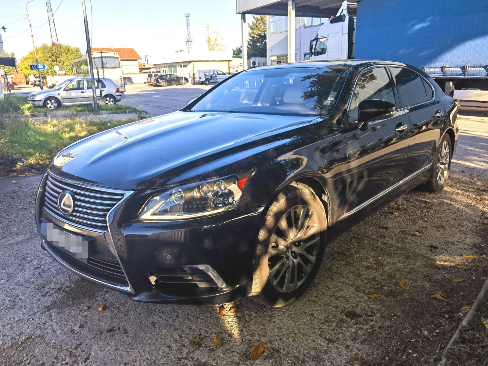 Lexus LS 600HL - изображение 3