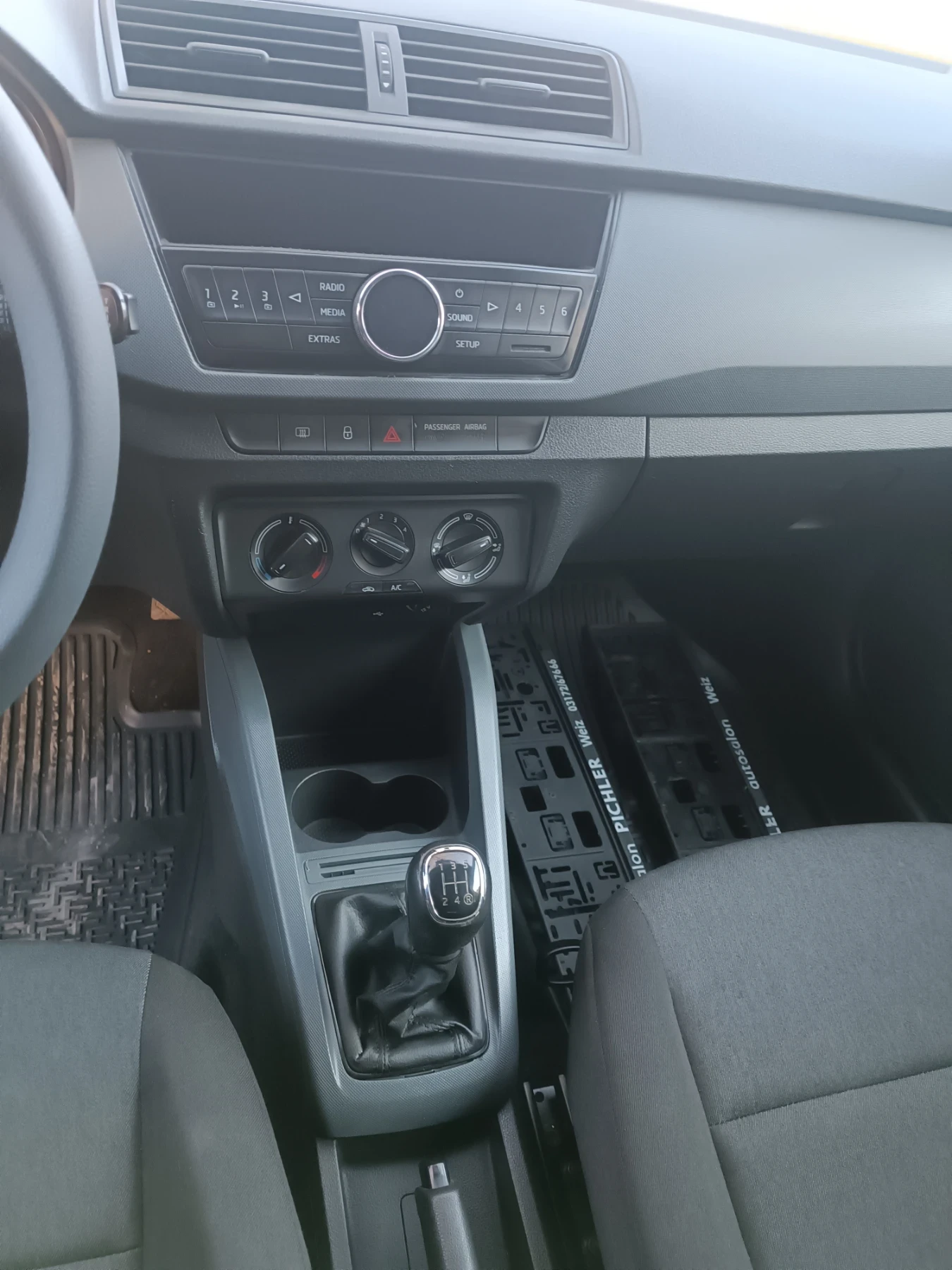 Skoda Fabia 1.0 MPI  - изображение 9