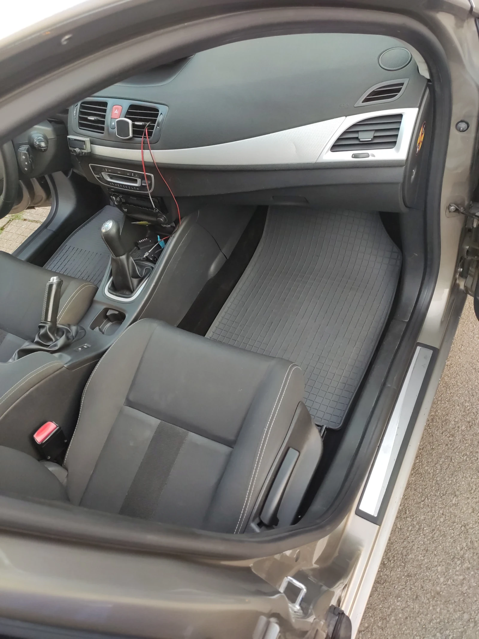 Renault Megane 1.5 dci - изображение 10