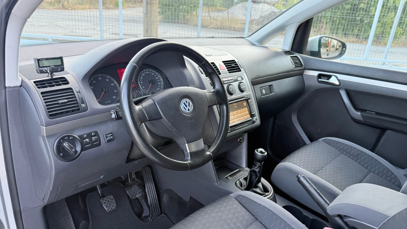 VW Touran 1.6-102..-GPL--NAVI-  | Mobile.bg   14