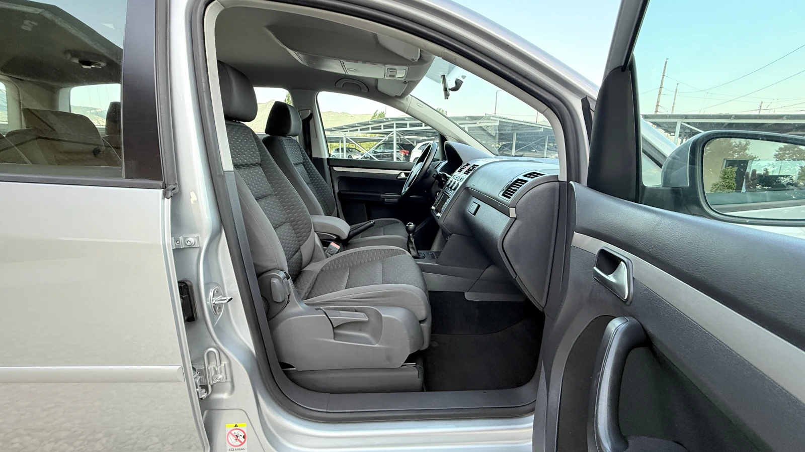 VW Touran 1.6-102..-GPL--NAVI-  | Mobile.bg   16