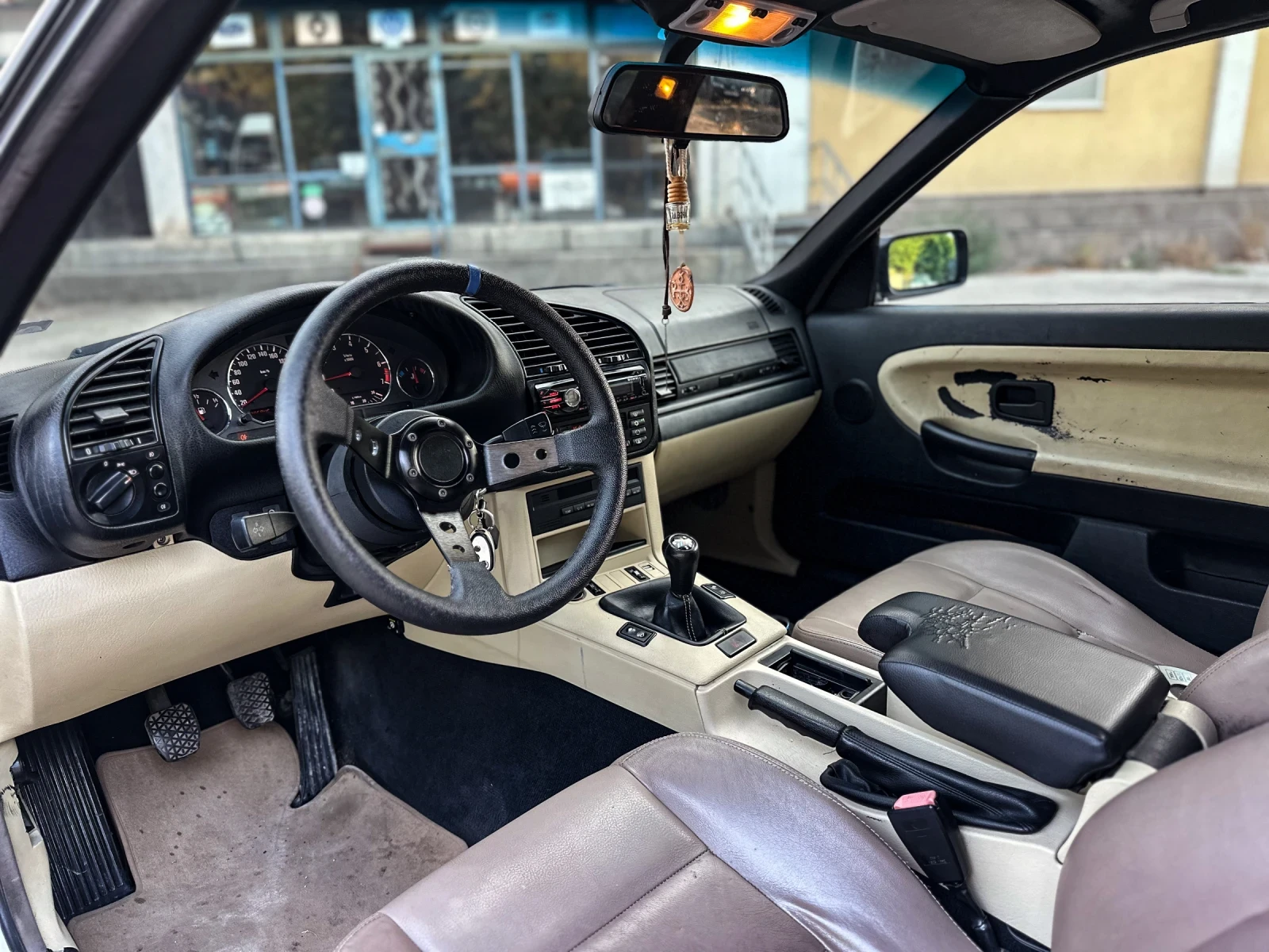 BMW 320 = M-Packet= КОЖА= КЛИМАТИК= ГАЗ= ПОДГРЕВ=  - изображение 8