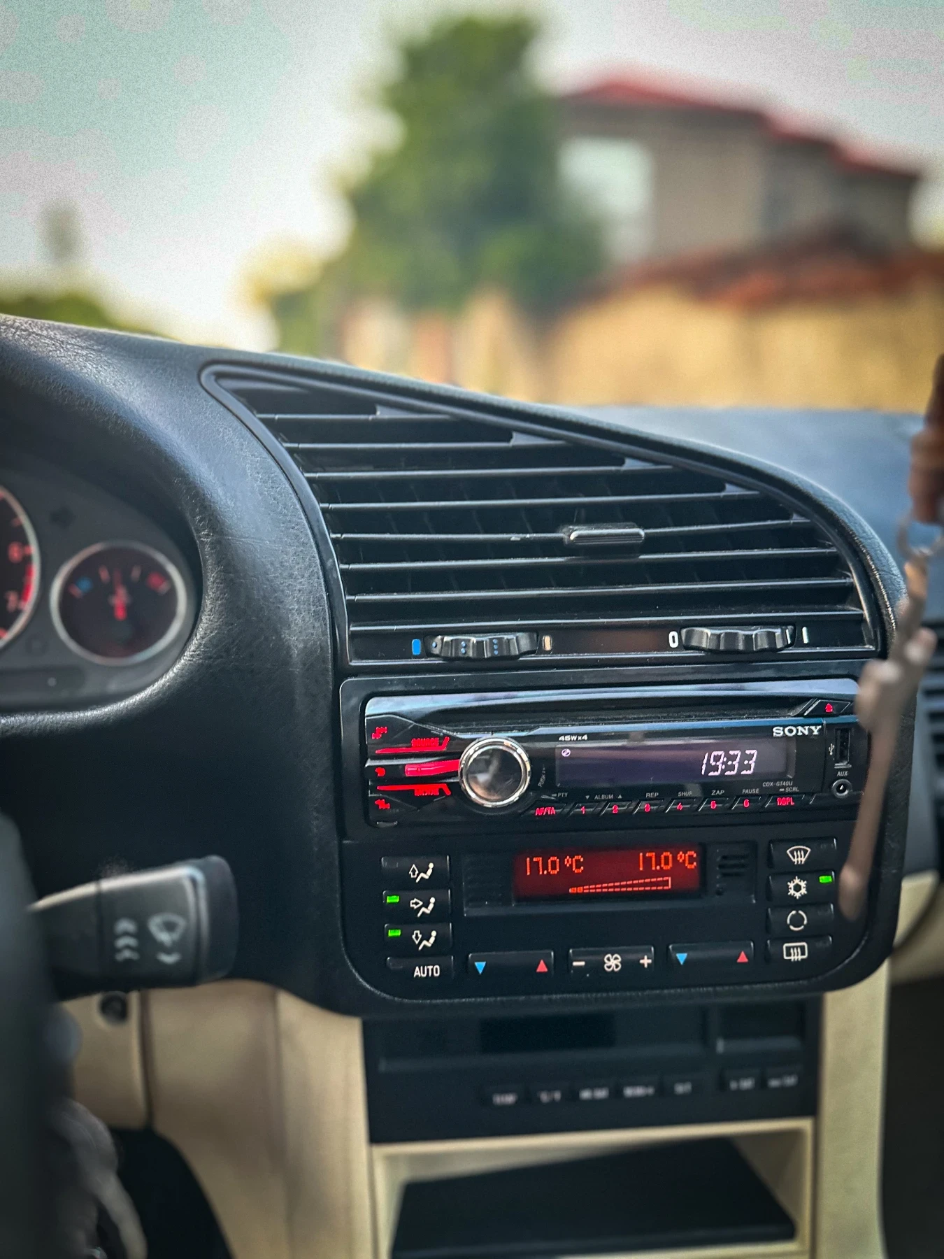 BMW 320 = M-Packet= КОЖА= КЛИМАТИК= ГАЗ= ПОДГРЕВ=  - изображение 9