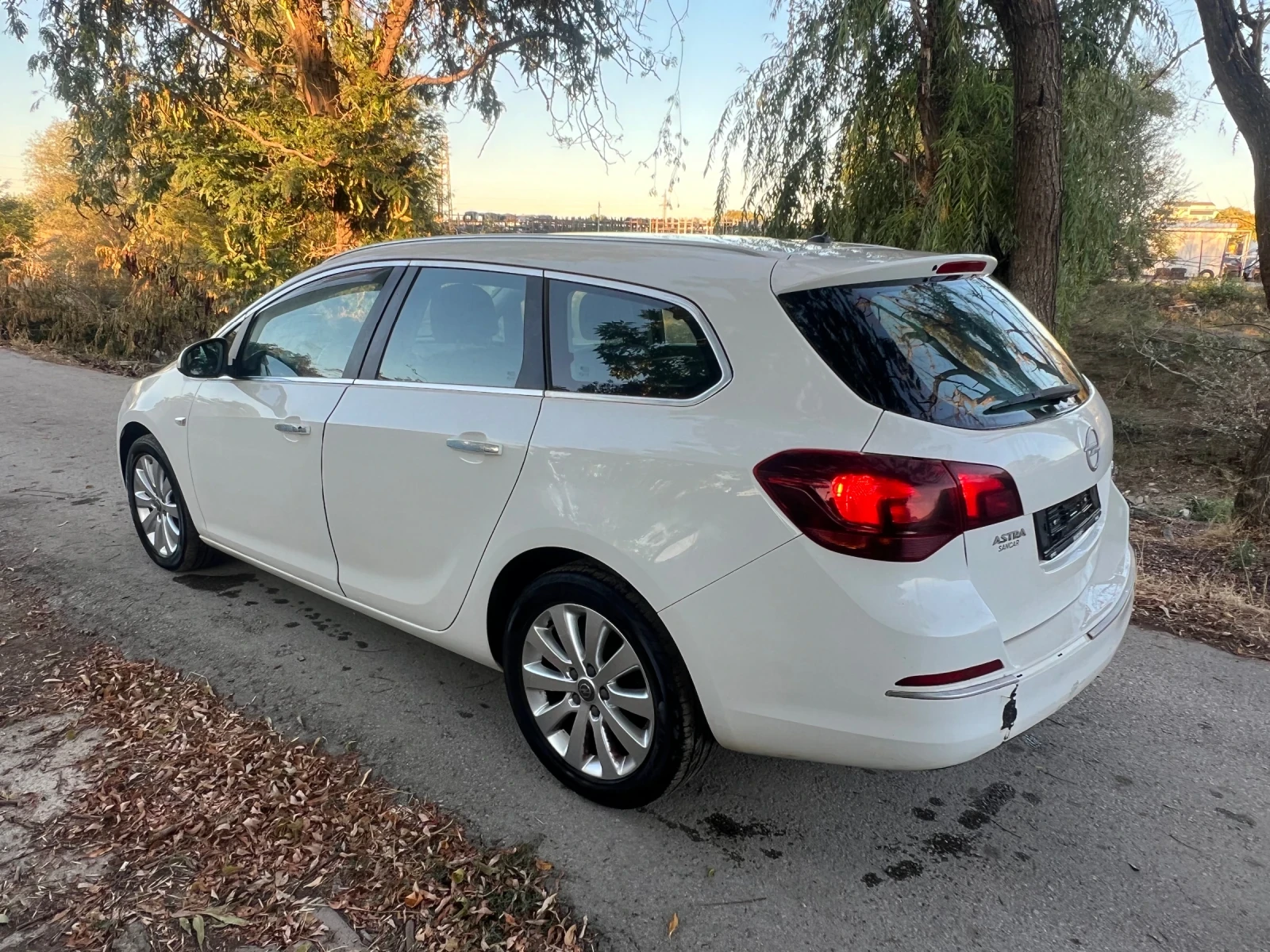 Opel Astra J 2.0 CDTi - изображение 6