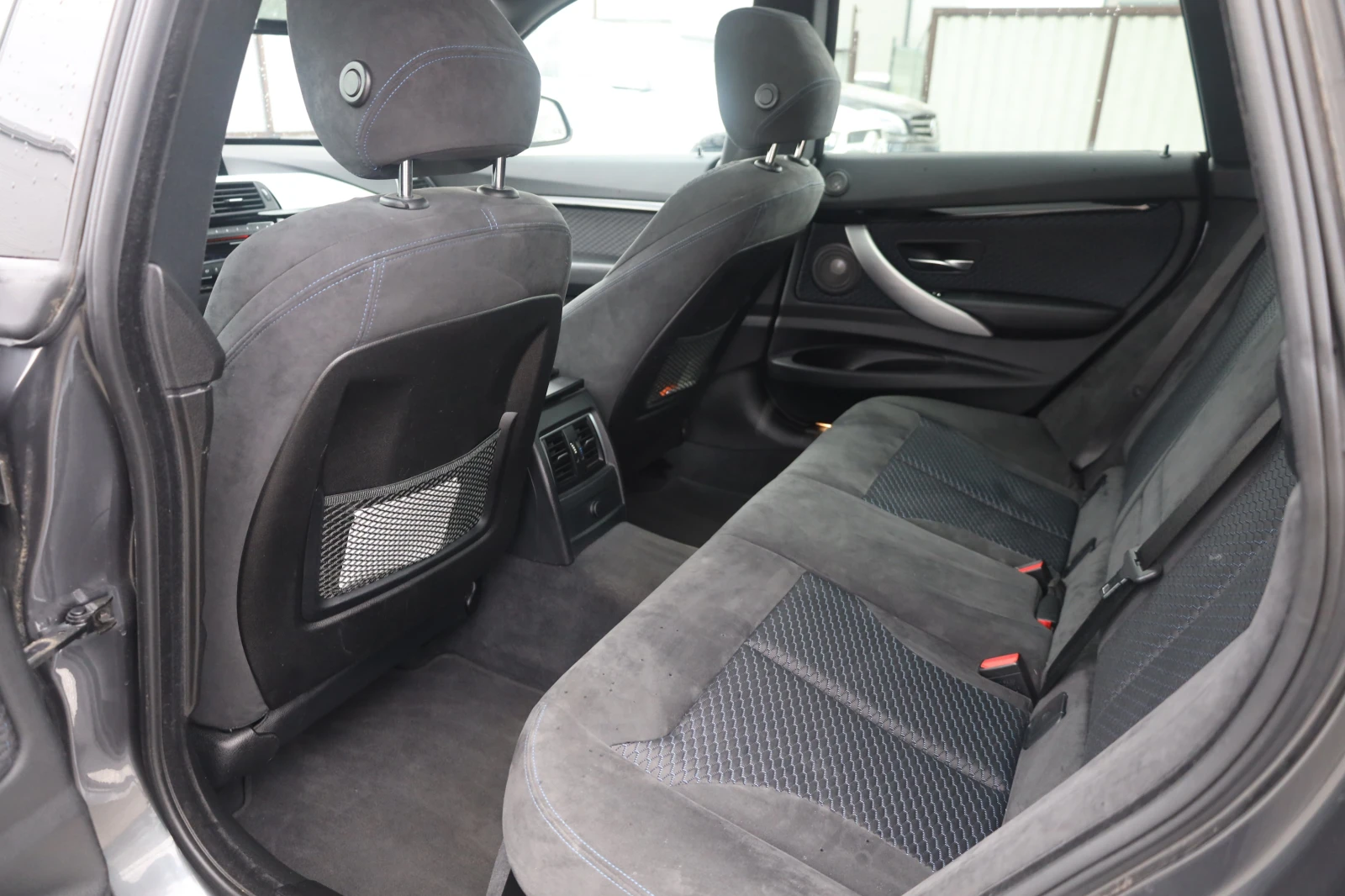 BMW 3gt 320d M xDrive KeyGO KAM PANO HuD Distr H/K #iCarbg - изображение 10