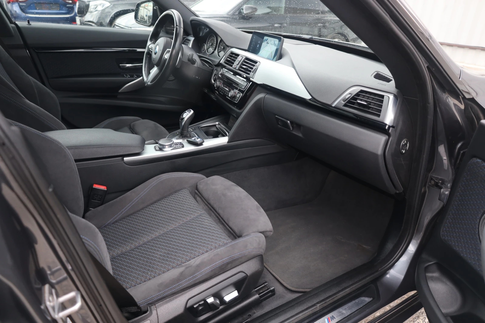 BMW 3gt 320d M xDrive KeyGO KAM PANO HuD Distr H/K #iCarbg - изображение 7