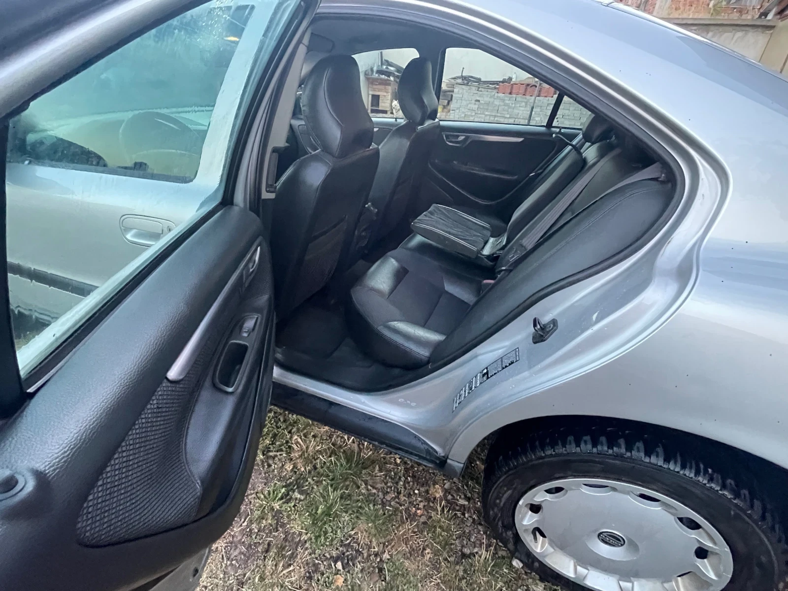 Volvo S60 2.4D5 - изображение 10