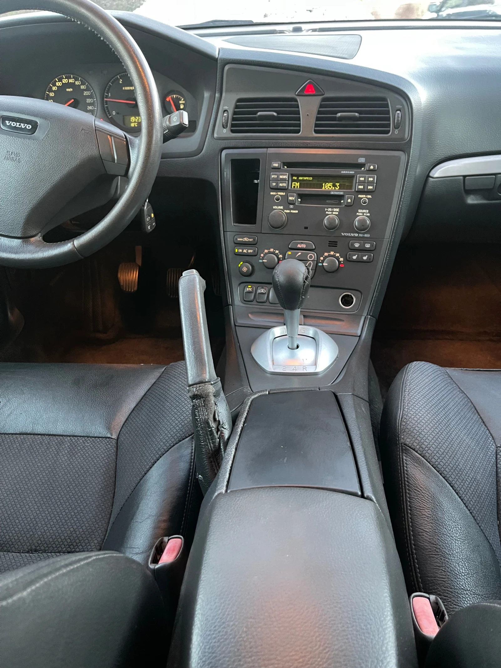 Volvo S60 2.4D5 - изображение 6