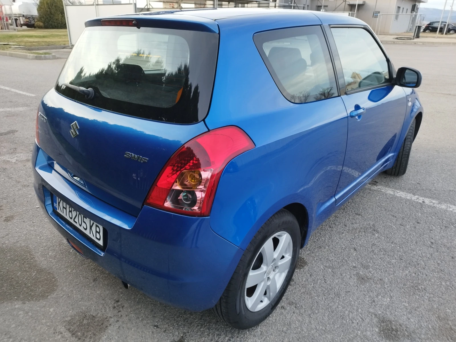 Suzuki Swift 1.3 DDiS (100хил.км) в ТОП състояние  - изображение 2