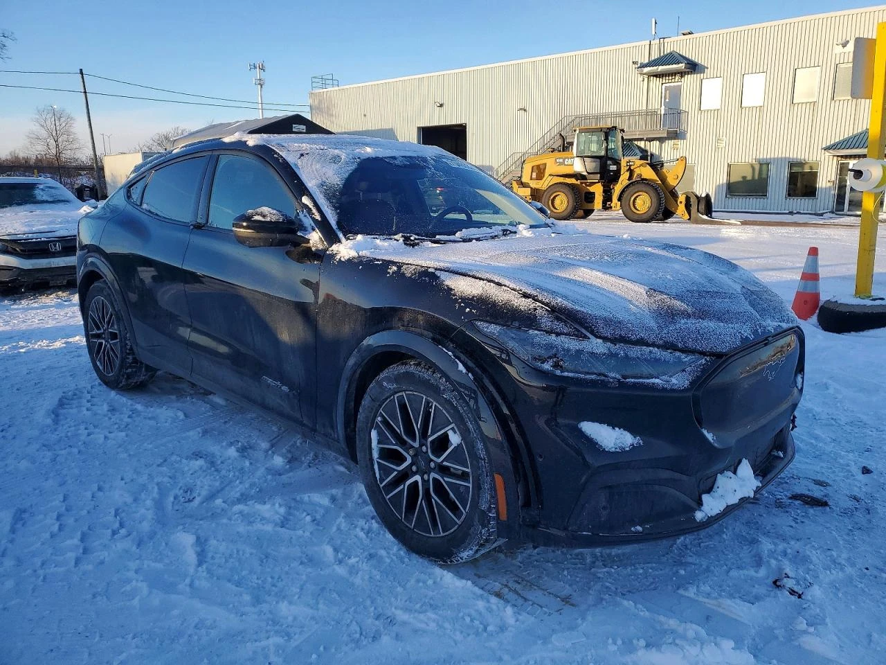 Ford Mustang Mach-E PREMIUM* AWD* ДИСТРОНИК* 360* ПОДГРЕВ* ОБДУХВАНЕ* 