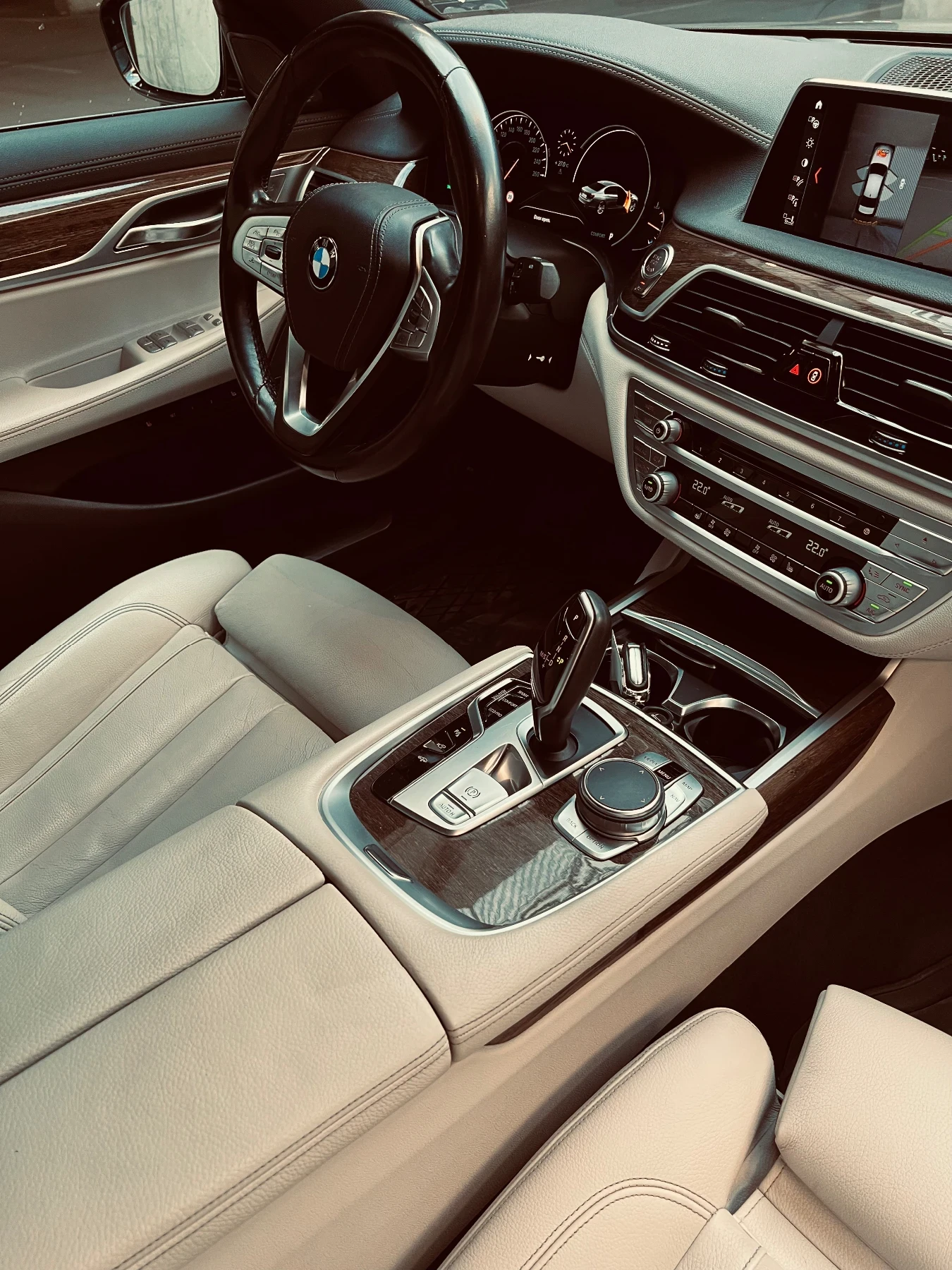 BMW 730 xDrive | Гарантиран произход | Пълна история, снимка 6 - Автомобили и джипове - 53686580