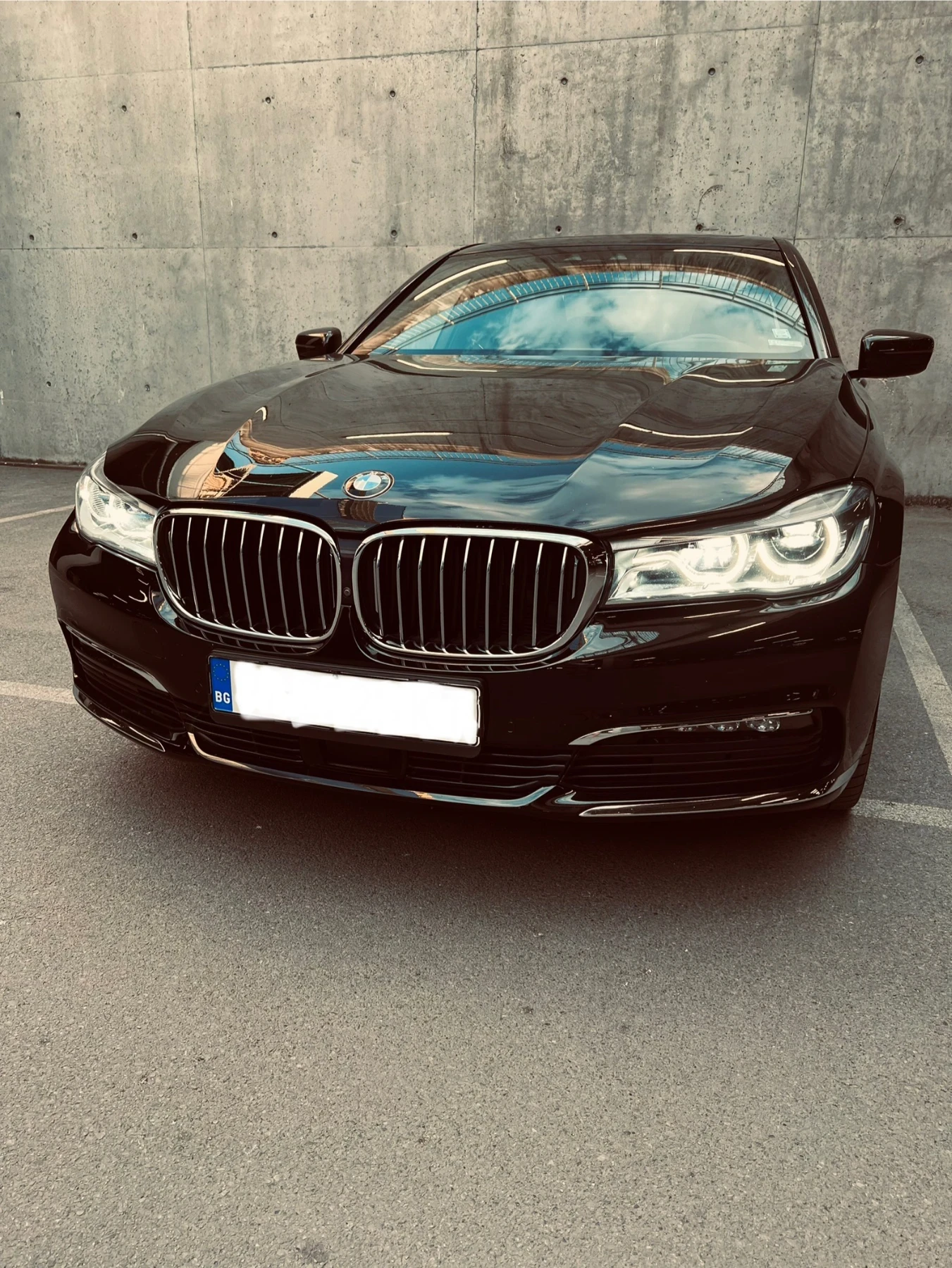 BMW 730 xDrive | Гарантиран произход | Пълна история, снимка 2 - Автомобили и джипове - 53686580