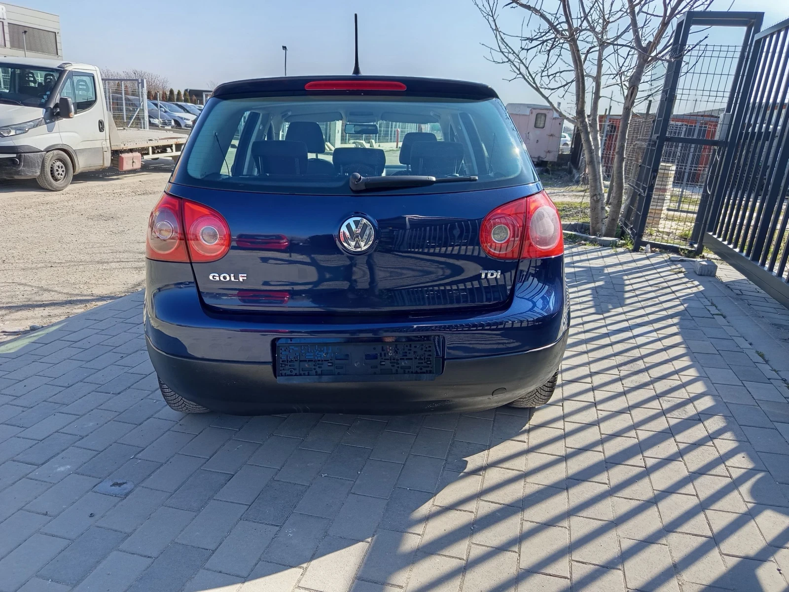 VW Golf 1.9 TDI 105 kc 2008г., снимка 6 - Автомобили и джипове - 53747717