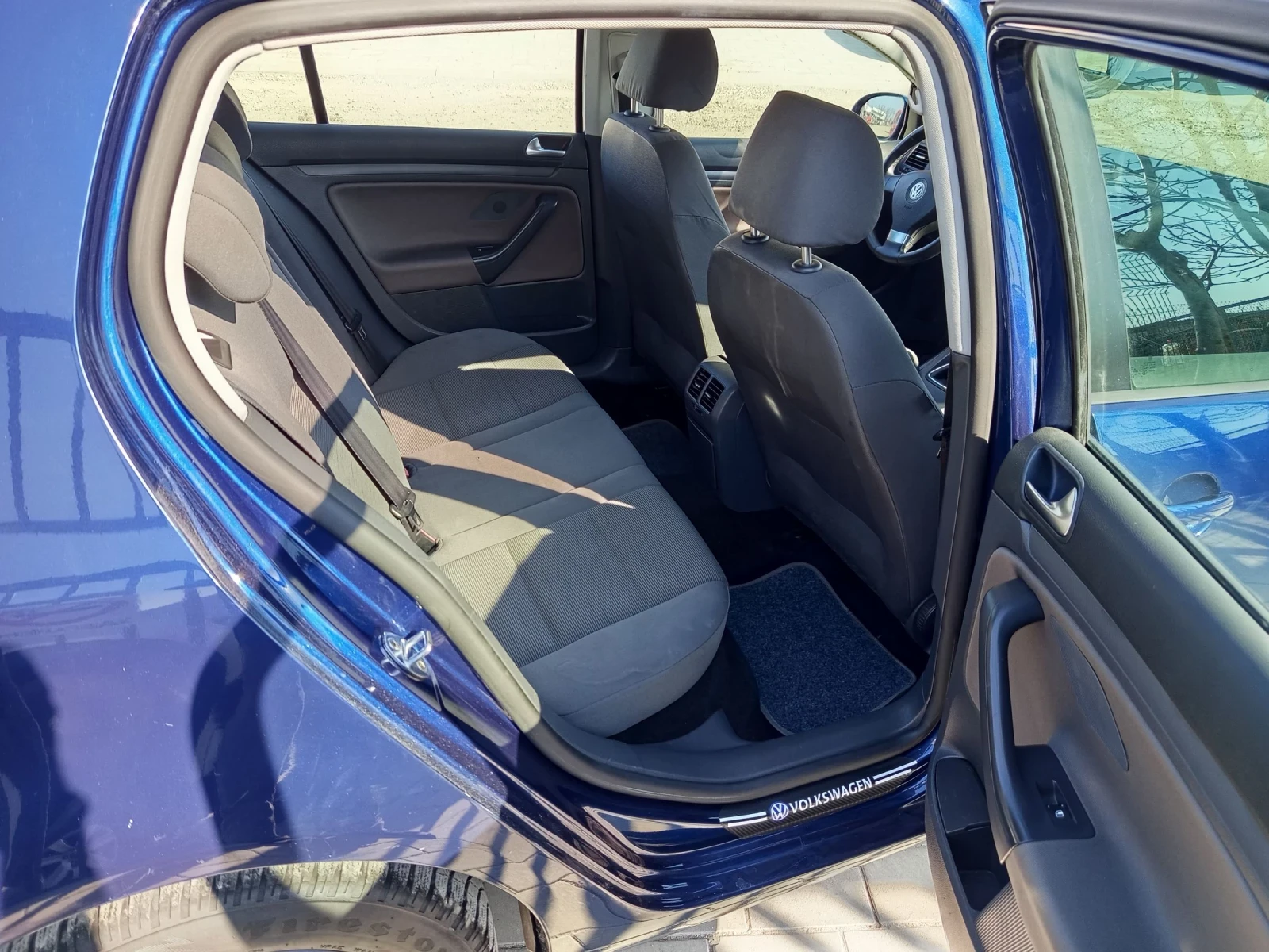 VW Golf 1.9 TDI 105 kc 2008г., снимка 11 - Автомобили и джипове - 53747717