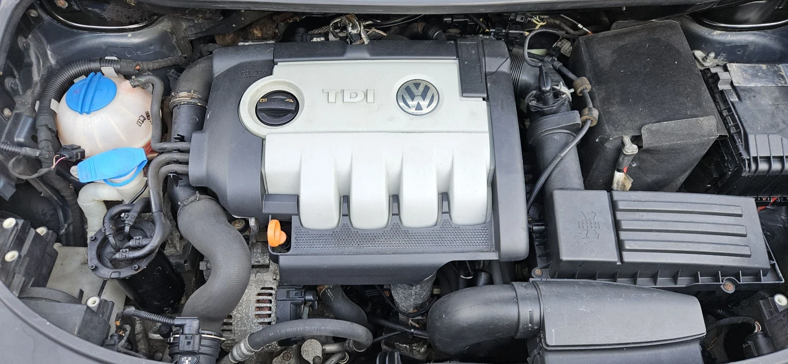 VW Touran 1.9TDI* FACELIFT* 2008г, снимка 14 - Автомобили и джипове - 54021852