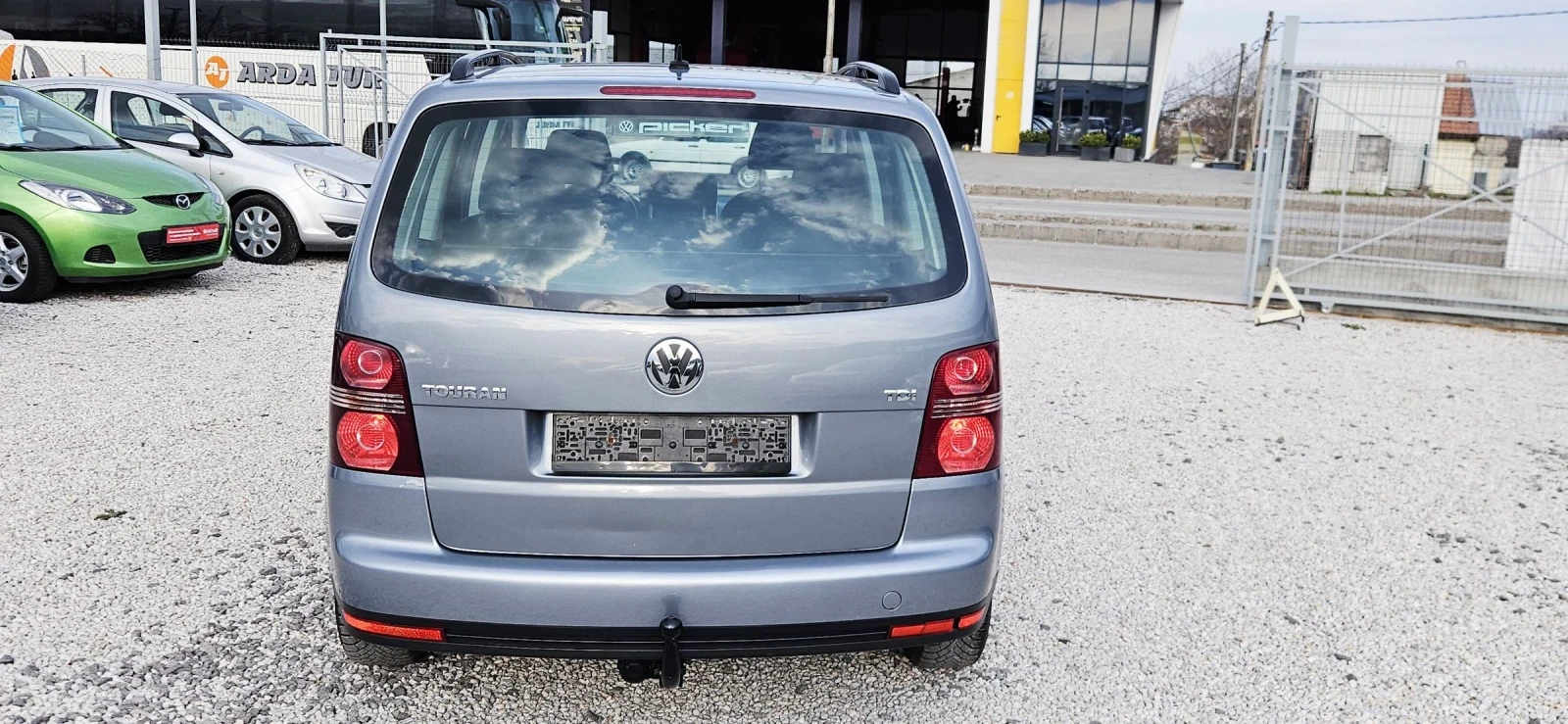 VW Touran 1.9TDI* FACELIFT* 2008г, снимка 8 - Автомобили и джипове - 54021852