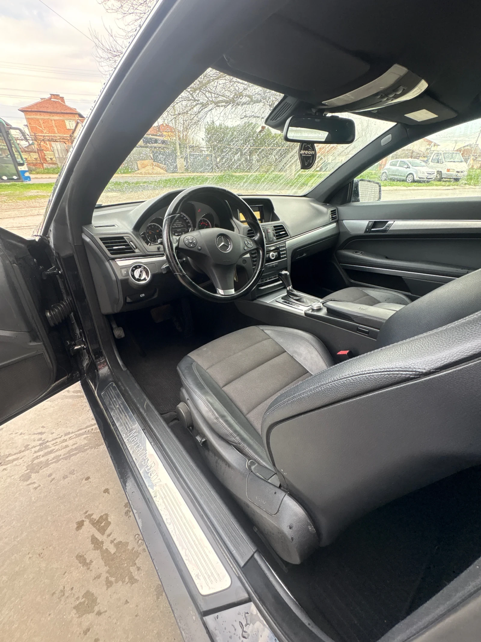 Mercedes-Benz E 250 Coupe , снимка 6 - Автомобили и джипове - 54083736