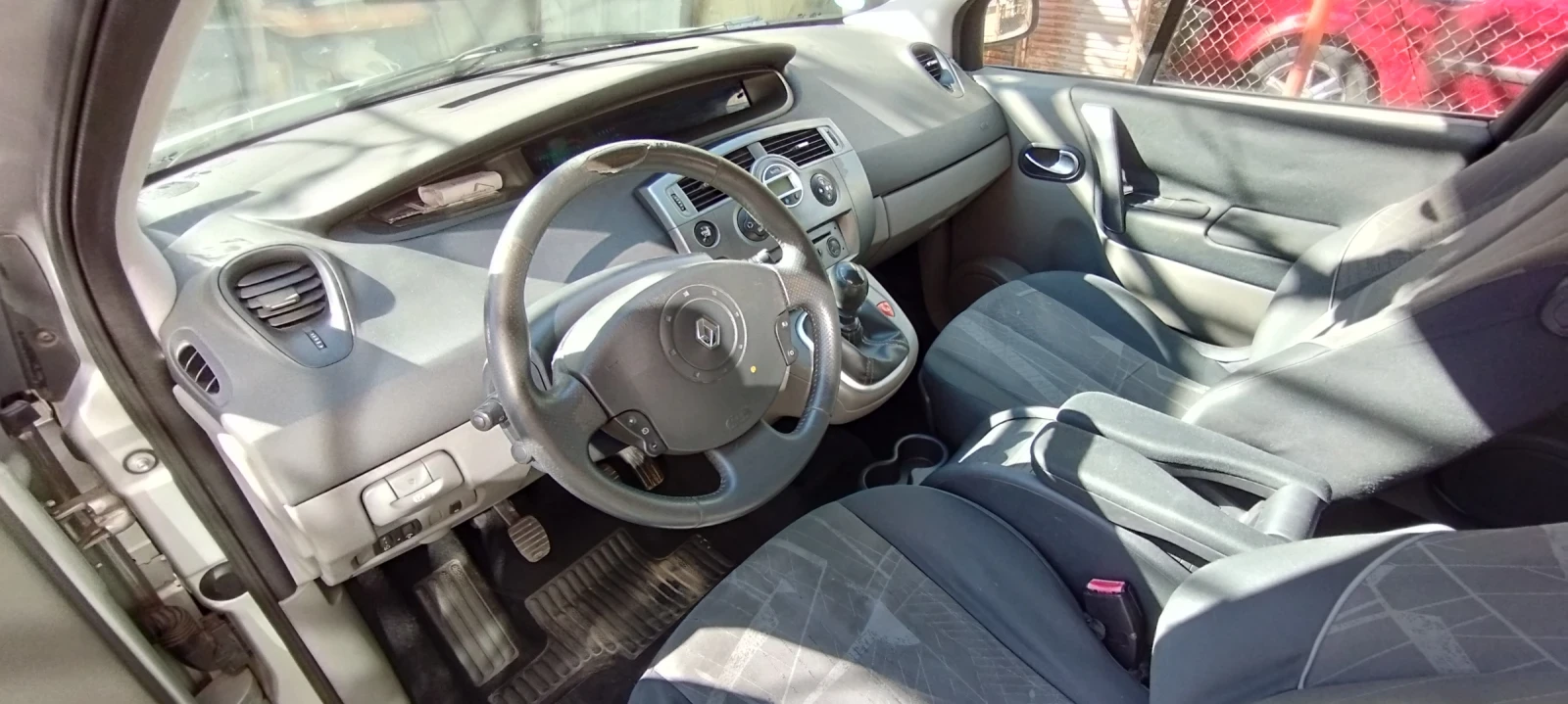 Renault Scenic K9K, снимка 17 - Автомобили и джипове - 54095877