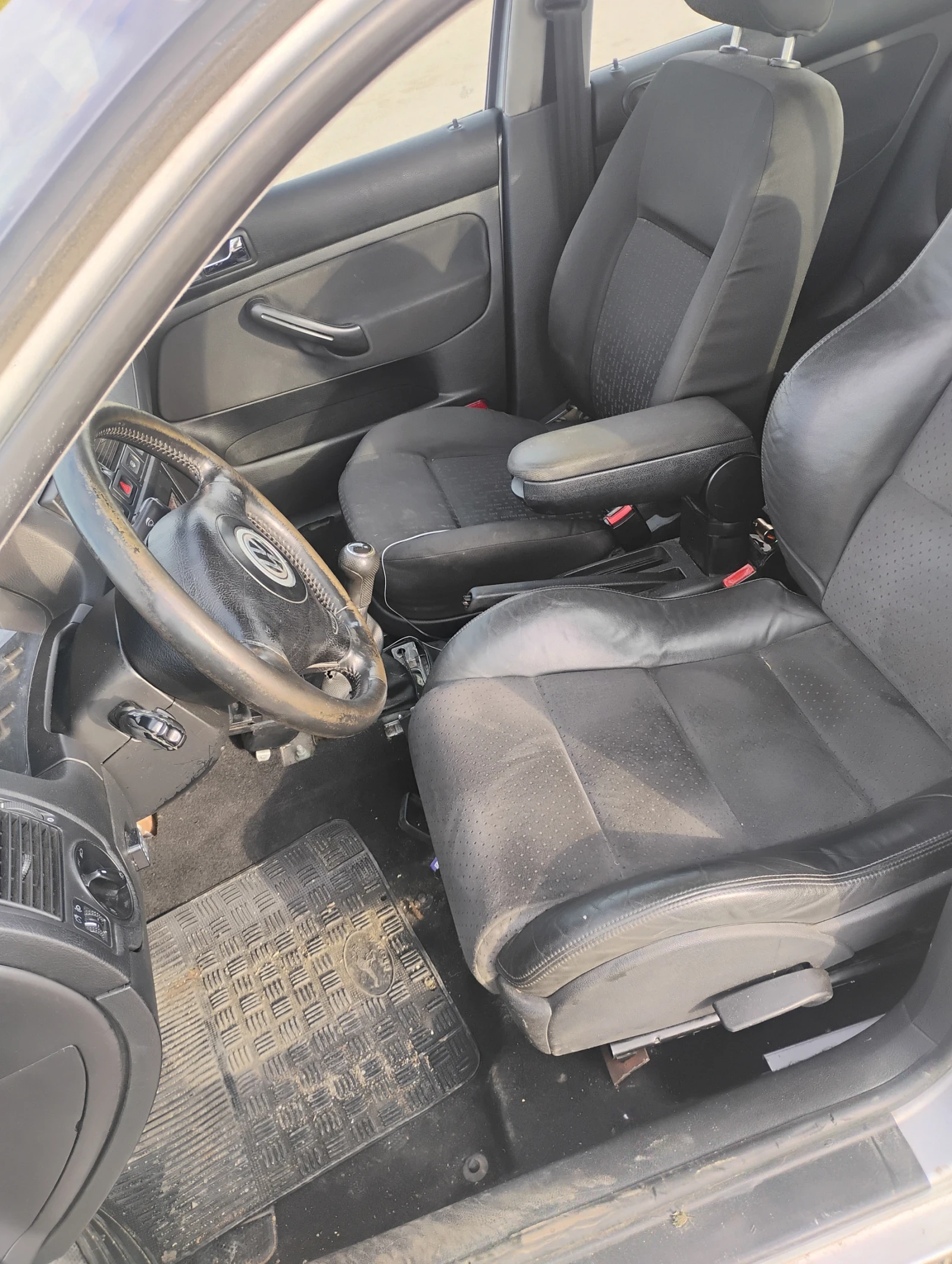 VW Golf, снимка 7 - Автомобили и джипове - 54170350