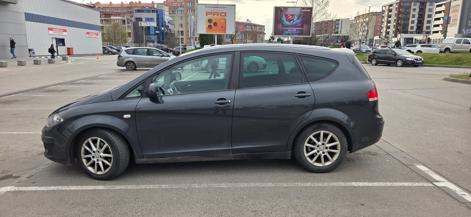 Seat Altea XL, снимка 2 - Автомобили и джипове - 54208437