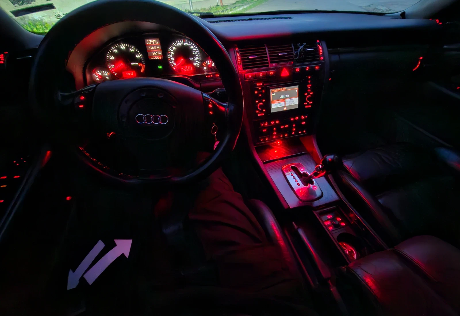 Audi S8 4.2, снимка 7 - Автомобили и джипове - 54430175