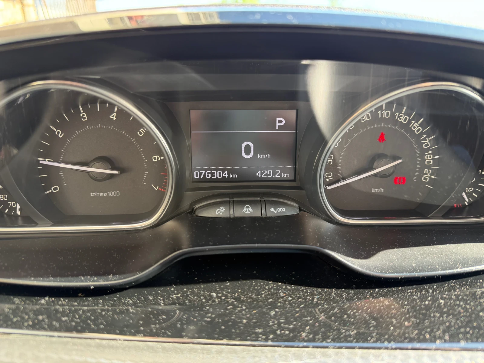 Peugeot 2008 Allure , снимка 3 - Автомобили и джипове - 54437685