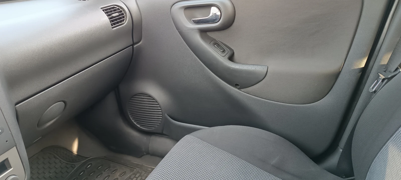 Opel Corsa, снимка 12 - Автомобили и джипове - 54581181