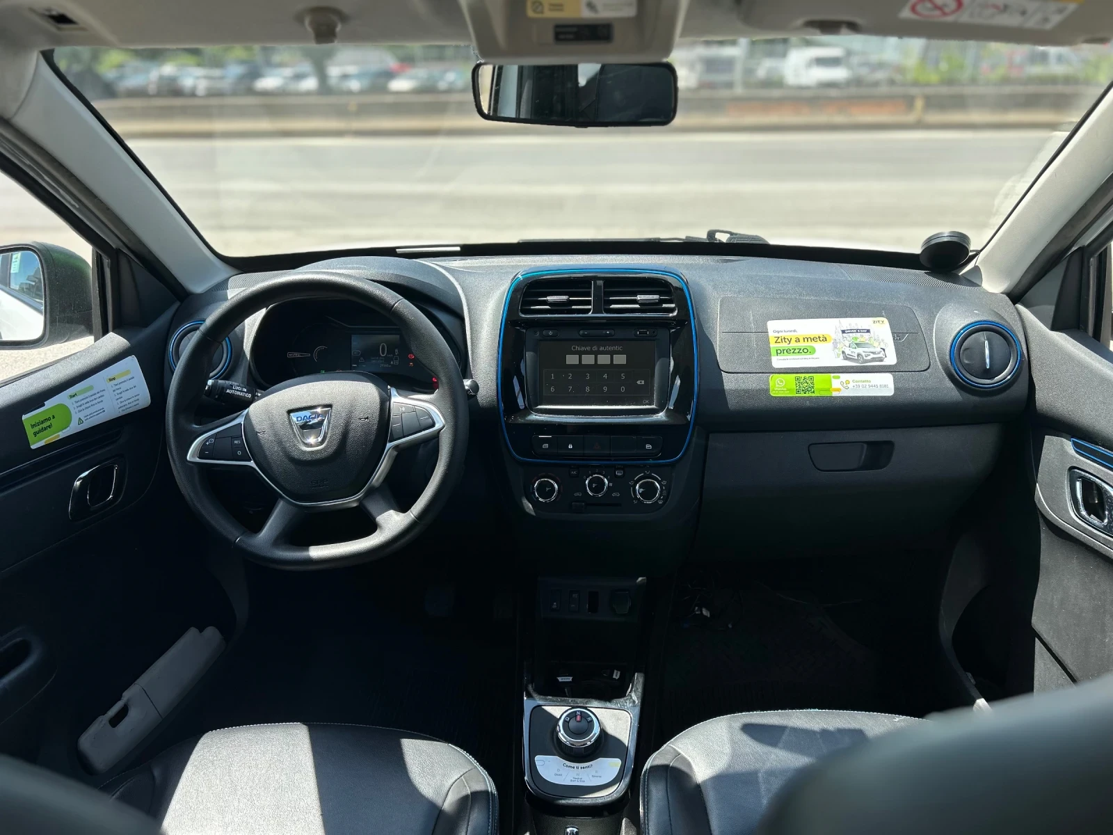 Dacia Spring, снимка 10 - Автомобили и джипове - 54773760