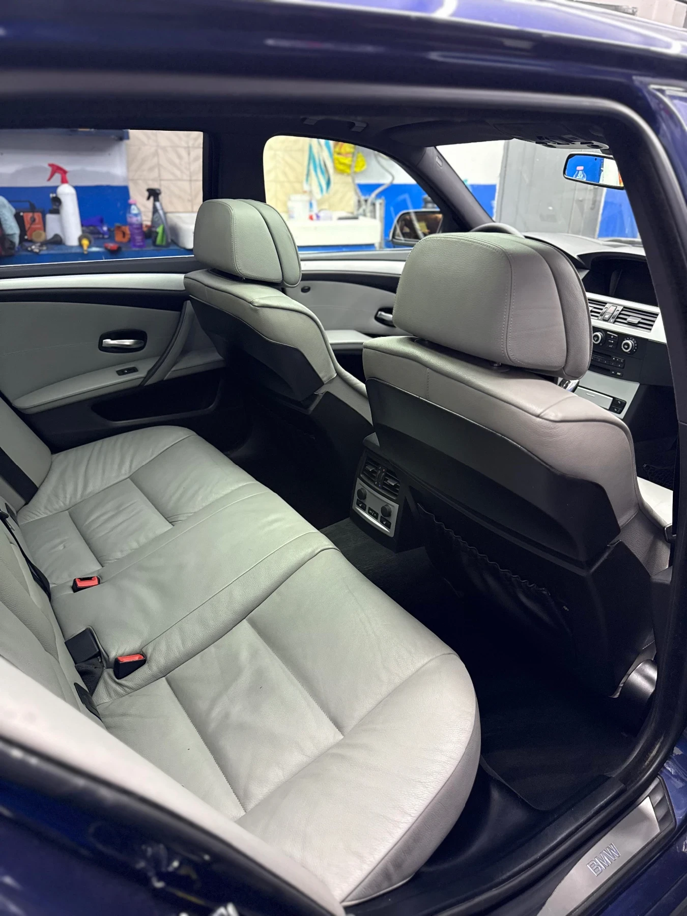 BMW 530 XD* DISTRONIC* HEAD-UP* PANO, снимка 14 - Автомобили и джипове - 54804680
