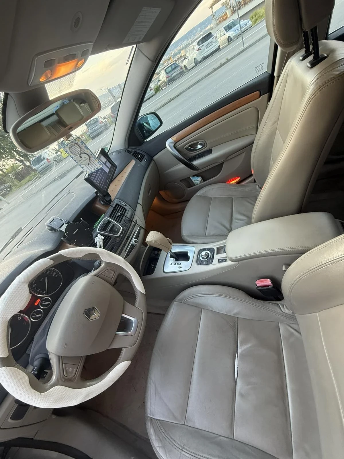 Renault Laguna Initiale, снимка 8 - Автомобили и джипове - 54807703